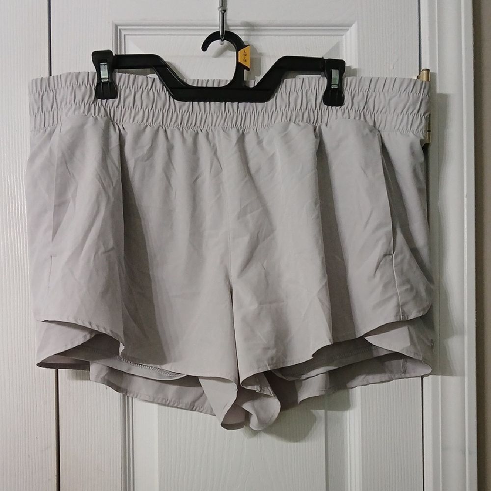 Avia gray cross training running workout shorts elastic waist Sz XXL (20) NWOT